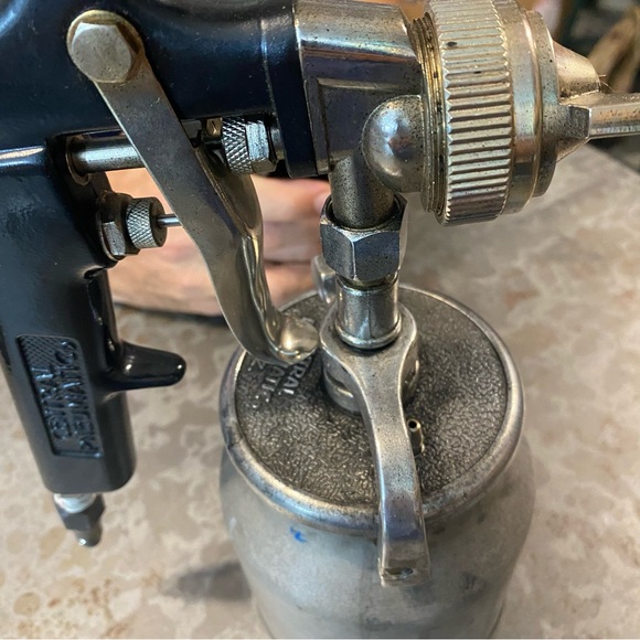 Central Pneumatic Metal paint Spray - Picture 5 of 13